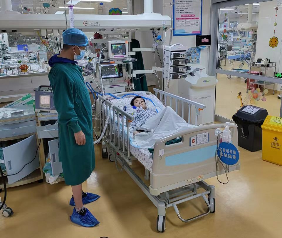 乳山市跨省救护车出租公司